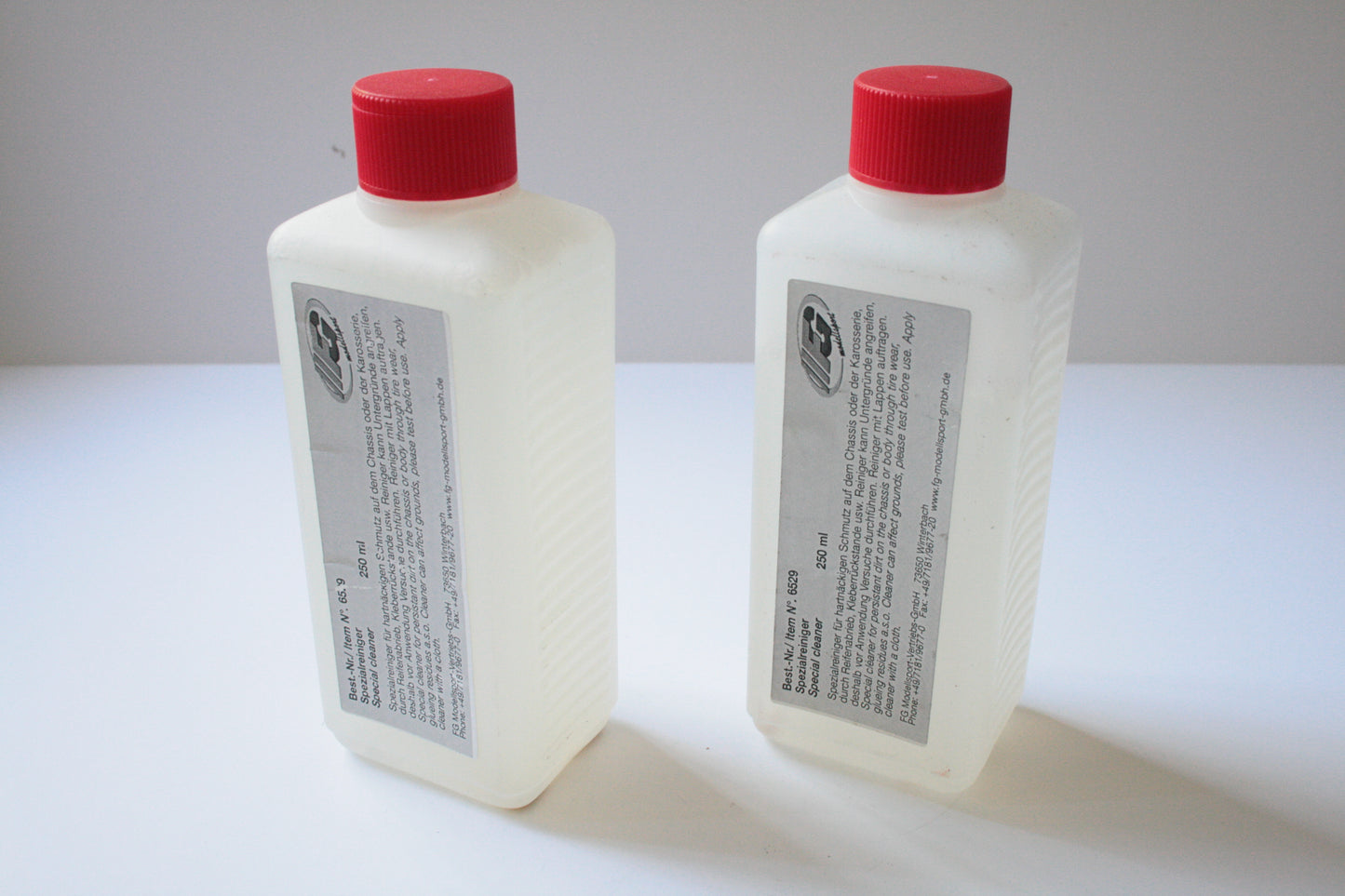 FG 6529 Special Cleaning Fluid (2pcs) 1 New, 1 Removed)