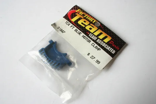 Team Associated TC4 FT Blue Aluminium Motor Clamp - AS 31047