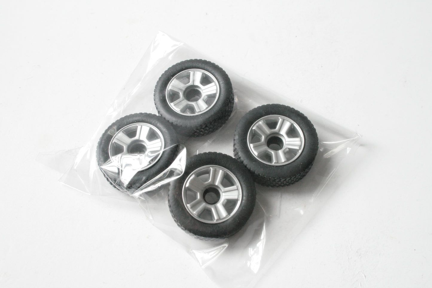 Kyosho Mini-Z Overland Mercedes Benz G55L Wheels & Tyres